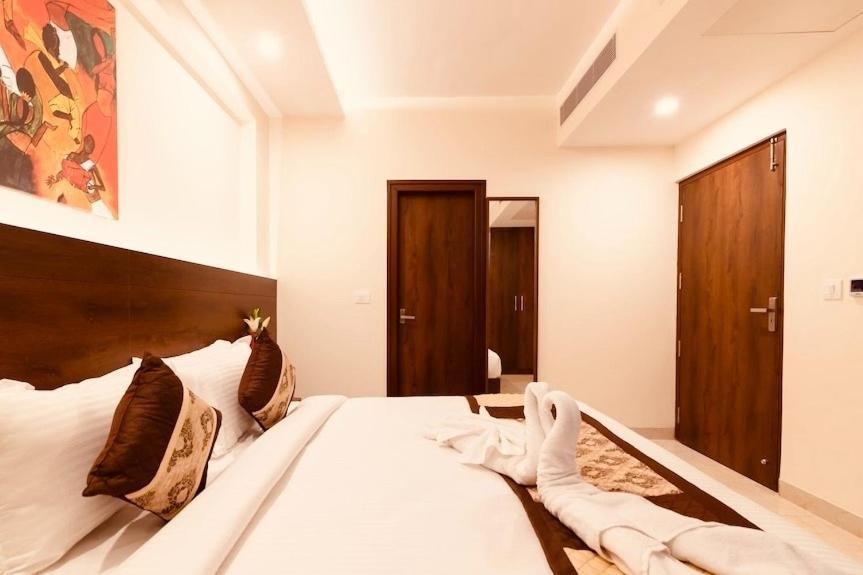 Hotel Crystal Inn Plaza Delhi Airport Nuova Delhi Esterno foto