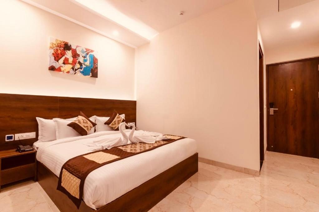 Hotel Crystal Inn Plaza Delhi Airport Nuova Delhi Esterno foto