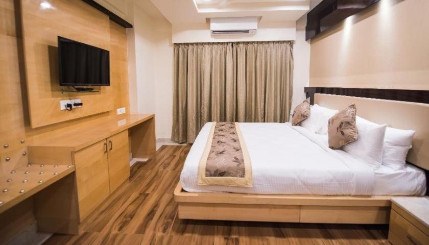Hotel Crystal Inn Plaza Delhi Airport Nuova Delhi Esterno foto